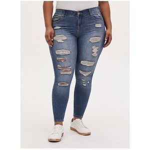 Torrid Bombshell SkinnyJean 16xs Premium Stretch Medium Wash